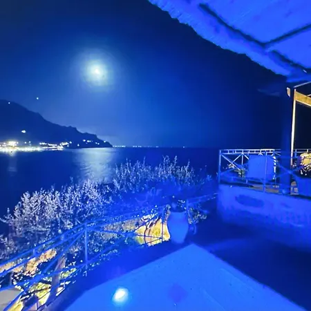 Villa Breathtaking Located In Amalfi *